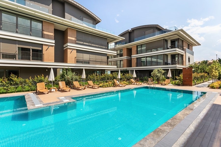 مشروع النخبة على ساحل البحر المتوسط في أنطاليا