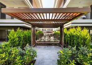 مشروع النخبة على ساحل البحر المتوسط في أنطاليا