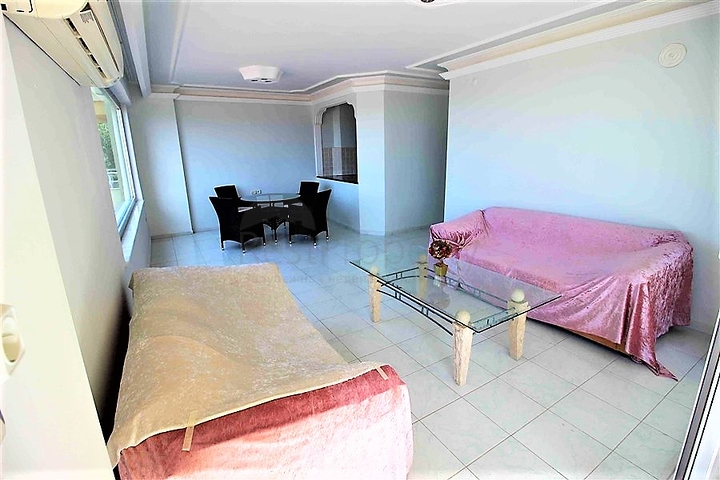 اول خط على البحر وبسعر مميز - شقة غرفتين وصالة في الانيا 