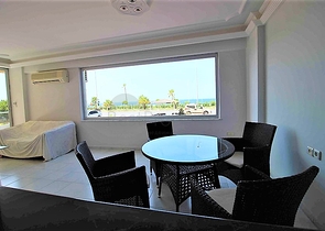 اول خط على البحر وبسعر مميز - شقة غرفتين وصالة في الانيا 