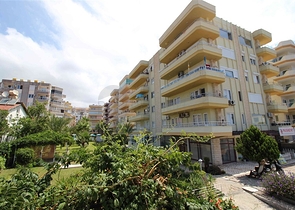 اول خط على البحر وبسعر مميز - شقة غرفتين وصالة في الانيا 