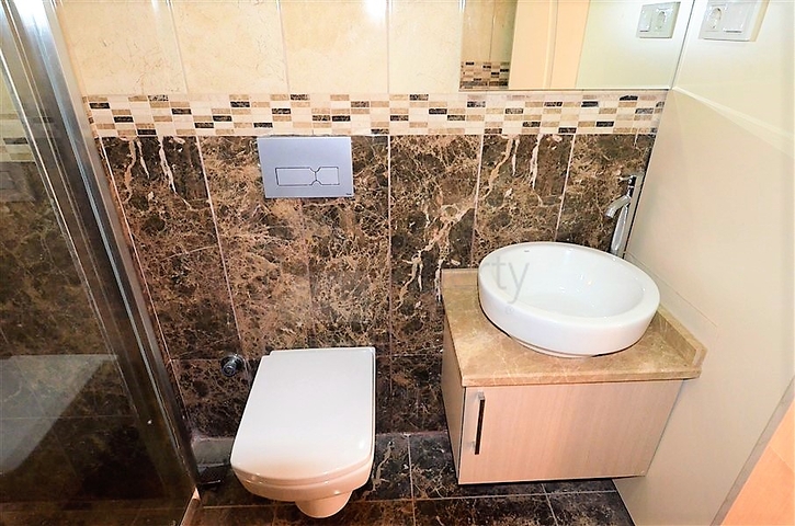 شقة مميزة في الانيا كاستل 