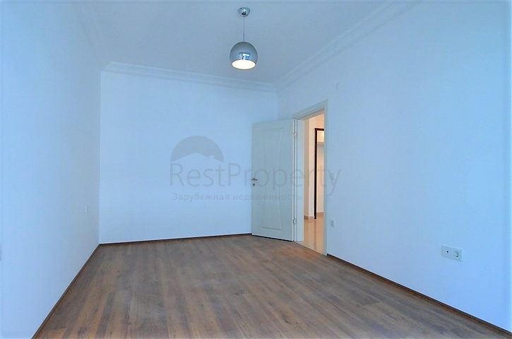 شقة مميزة في الانيا كاستل 