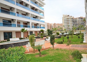 شقة مميزة في الانيا كاستل 