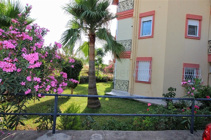 شقة بغرفة نوم وصالة ومساحة واسعة في الانيا / كاستل 