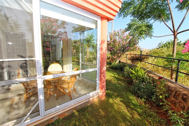 شقة بغرفة نوم وصالة ومساحة واسعة في الانيا / كاستل 