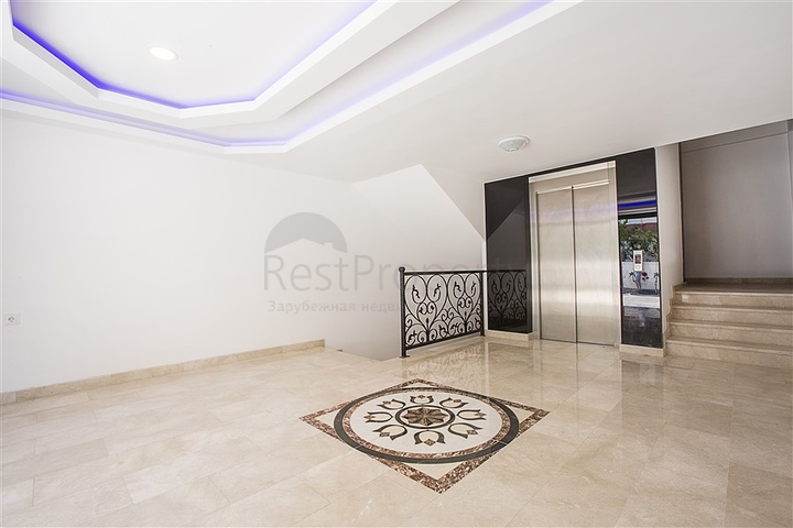 شقق بتصاميم مختلفة ضمن مجمع سكني حديث في افسلار / الانيا 