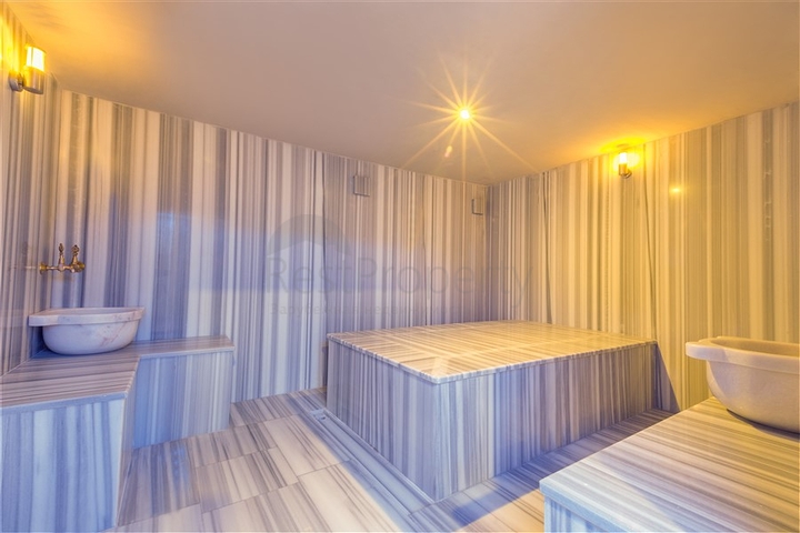 شقق بتصاميم مختلفة ضمن مجمع سكني حديث في افسلار / الانيا 