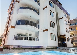 شقق بتصاميم مختلفة ضمن مجمع سكني حديث في افسلار / الانيا 