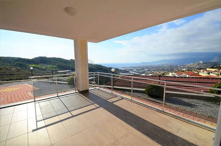 فيلا مستقلة مع مسبح خاص واطلالة بحر - الانيا 