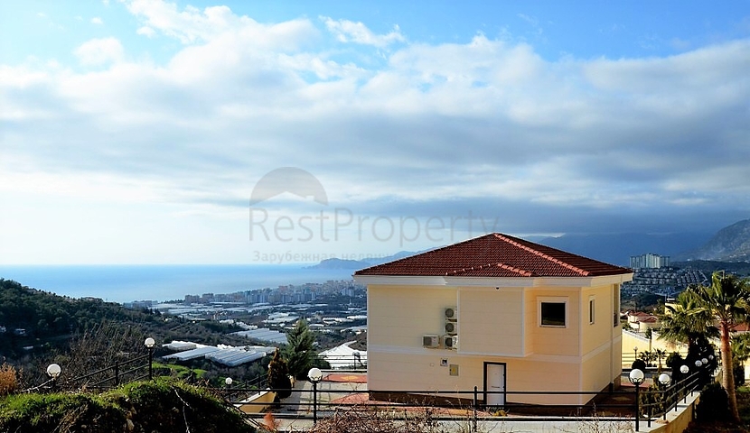 فيلا مستقلة مع مسبح خاص واطلالة بحر - الانيا 