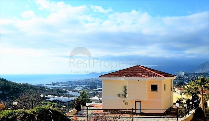 فيلا مستقلة مع مسبح خاص واطلالة بحر - الانيا 