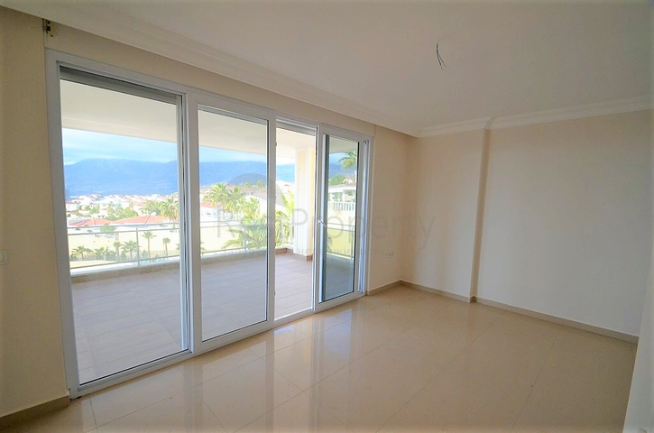 فيلا مستقلة مع مسبح خاص واطلالة بحر - الانيا 