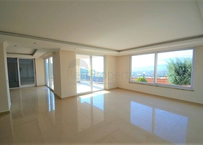 فيلا مستقلة مع مسبح خاص واطلالة بحر - الانيا 