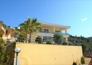 فيلا مستقلة مع مسبح خاص واطلالة بحر - الانيا 