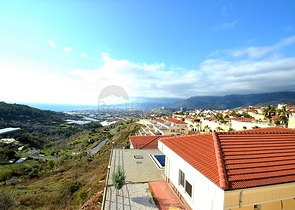 فيلا مستقلة مع مسبح خاص واطلالة بحر - الانيا 