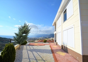 فيلا مستقلة مع مسبح خاص واطلالة بحر - الانيا 