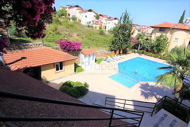 شقة بمساحة واسعة مؤثثة في الانيا / كاستل