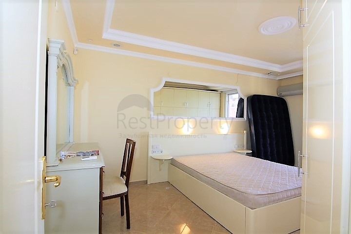 شقة بمساحة واسعة مؤثثة في الانيا / كاستل