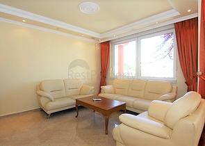 شقة بمساحة واسعة مؤثثة في الانيا / كاستل