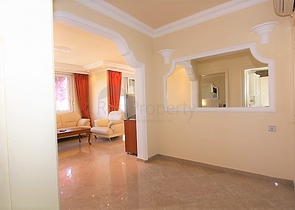 شقة بمساحة واسعة مؤثثة في الانيا / كاستل