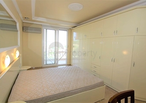 شقة بمساحة واسعة مؤثثة في الانيا / كاستل