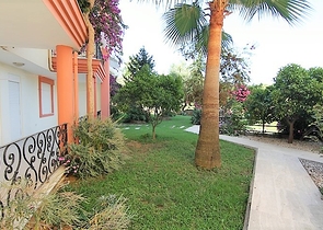 شقة بمساحة واسعة مؤثثة في الانيا / كاستل