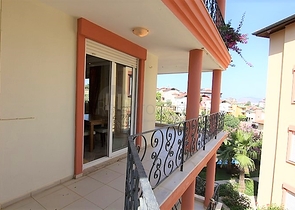 شقة بمساحة واسعة مؤثثة في الانيا / كاستل