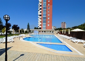 سعر منافس - غرفتين وصالة ضمن مجمع سكني في كوناكليه / الانيا 