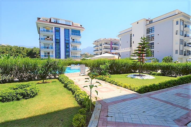 شقة بينتهاوس واسعة في الانيا / كاستل 