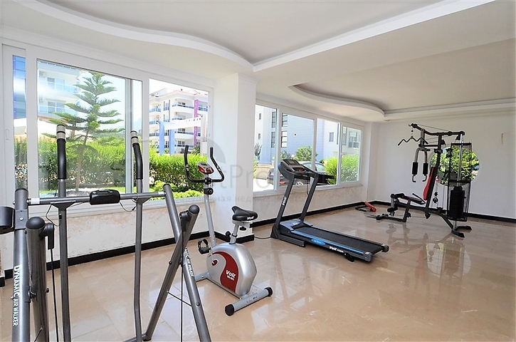 شقة بينتهاوس واسعة في الانيا / كاستل 