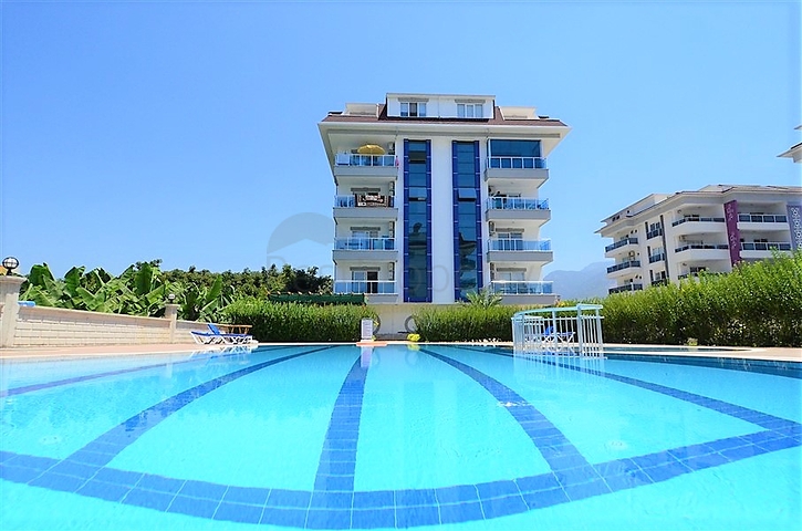 شقة بينتهاوس واسعة في الانيا / كاستل 