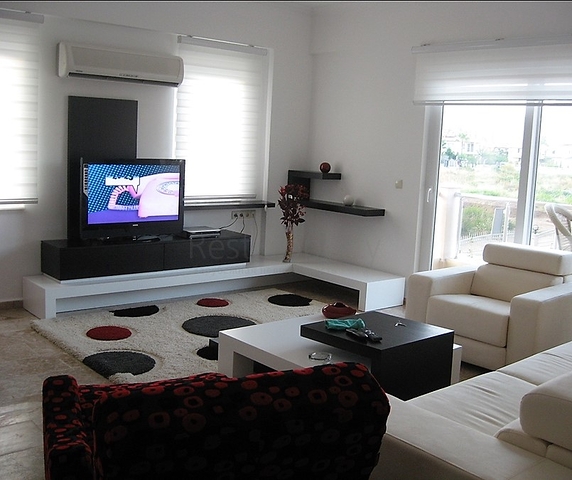 شقق مفروشة 2 + 1200 متر على البحر في كاميوفا كيمير