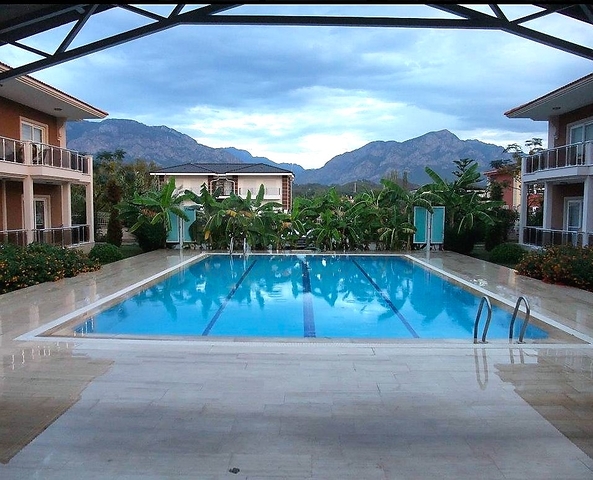 شقق مفروشة 2 + 1200 متر على البحر في كاميوفا كيمير