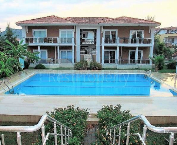 شقق مفروشة 2 + 1200 متر على البحر في كاميوفا كيمير