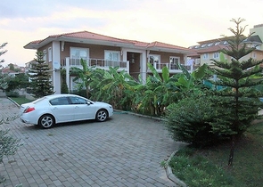 شقق مفروشة 2 + 1200 متر على البحر في كاميوفا كيمير