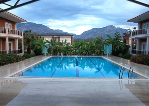 شقق مفروشة 2 + 1200 متر على البحر في كاميوفا كيمير