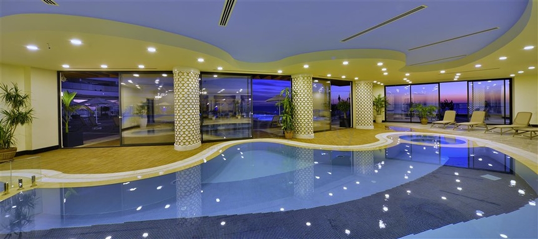 شة فاخرة مع حديقة واسعة - اطلالة بحر مباشرة في كوناكليه / الانيا 