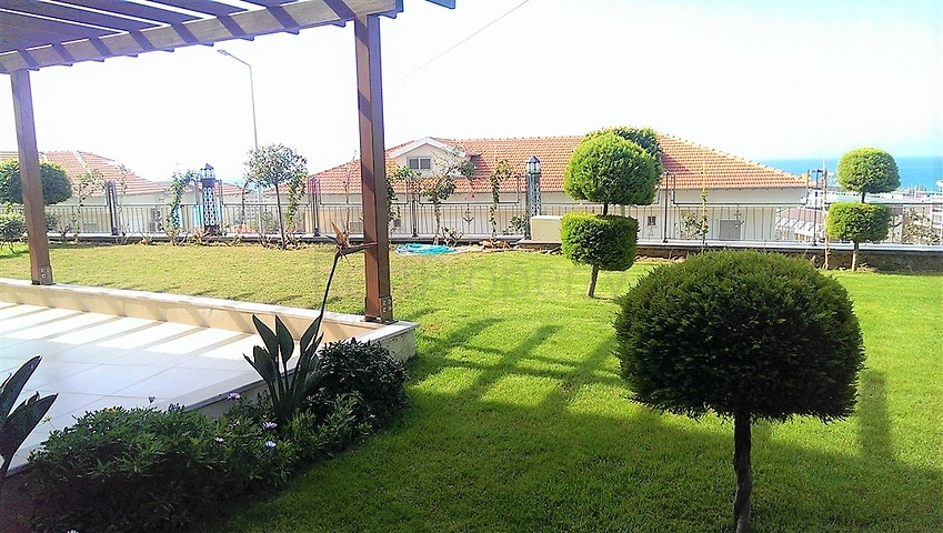 شة فاخرة مع حديقة واسعة - اطلالة بحر مباشرة في كوناكليه / الانيا 