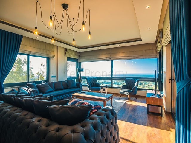 فيلات فاخرة في الانيا , كاستل باطلالات رائعة 