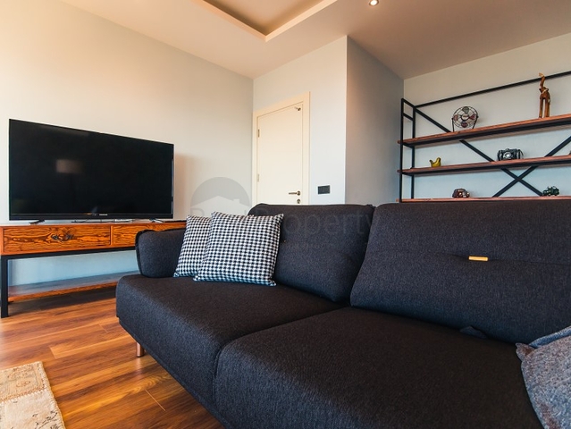 فيلات فاخرة في الانيا , كاستل باطلالات رائعة 