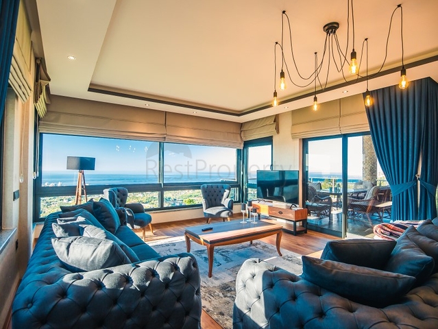 فيلات فاخرة في الانيا , كاستل باطلالات رائعة 