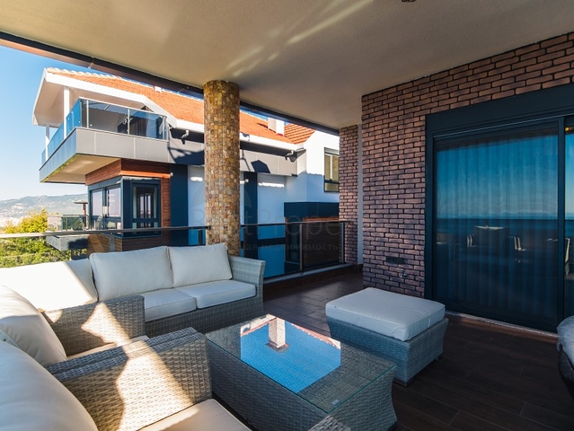 فيلات فاخرة في الانيا , كاستل باطلالات رائعة 