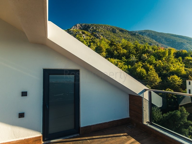 فيلات فاخرة في الانيا , كاستل باطلالات رائعة 