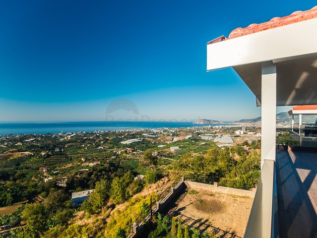 فيلات فاخرة في الانيا , كاستل باطلالات رائعة 