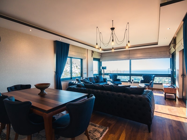 فيلات فاخرة في الانيا , كاستل باطلالات رائعة 