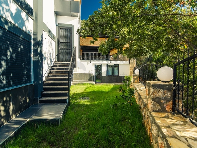 فيلات فاخرة في الانيا , كاستل باطلالات رائعة 