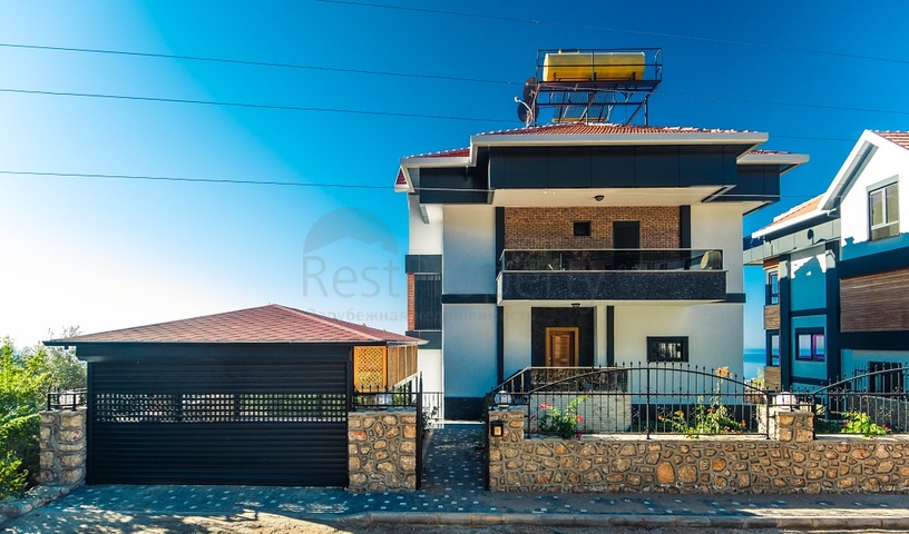 فيلات فاخرة في الانيا , كاستل باطلالات رائعة 