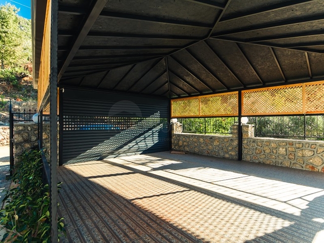 فيلات فاخرة في الانيا , كاستل باطلالات رائعة 