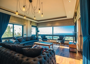 فيلات فاخرة في الانيا , كاستل باطلالات رائعة 